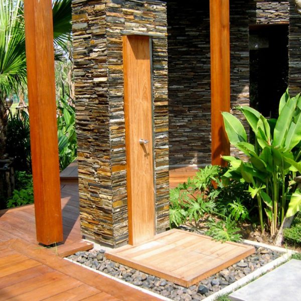 Jane Hamley Wells WATERFALL_WS4998 freestanding modern outdoor shower hot and cold taps teak stainless steel lifestyle_1